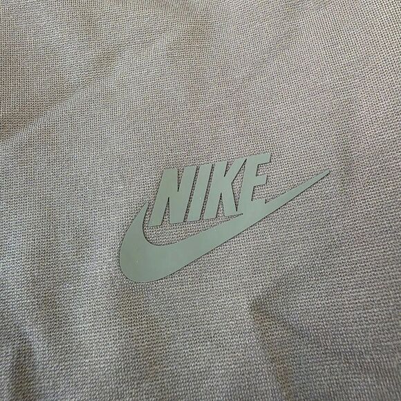 Nike Tech Fleece Shorts Olive Green Men's XL Lightweight Knit Side Zip Pocket LE - Picture 3 of 12